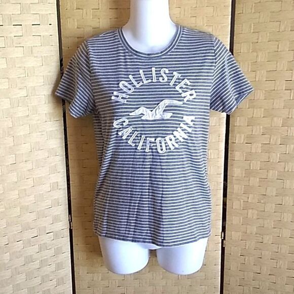 Hollister Tops - Womens Hollister T-shirt Size S